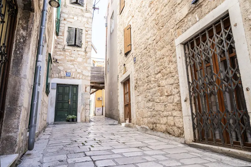 Šibenik Old Town House — exterior view 4